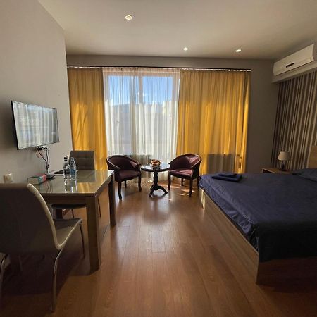 Apartment In Yerevan City Center Republic Square Self Check-In エクステリア 写真