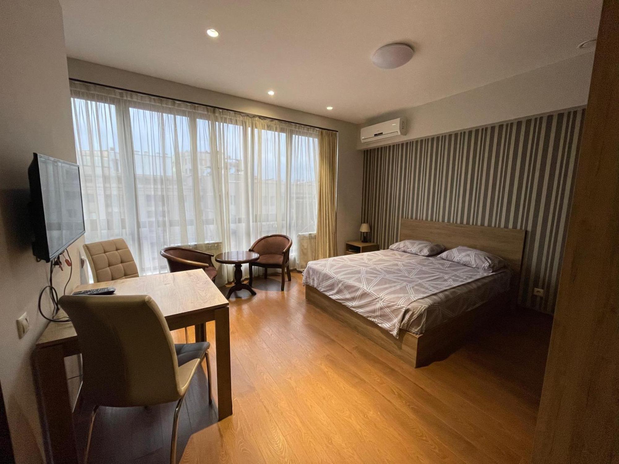 Apartment In Yerevan City Center Republic Square Self Check-In エクステリア 写真