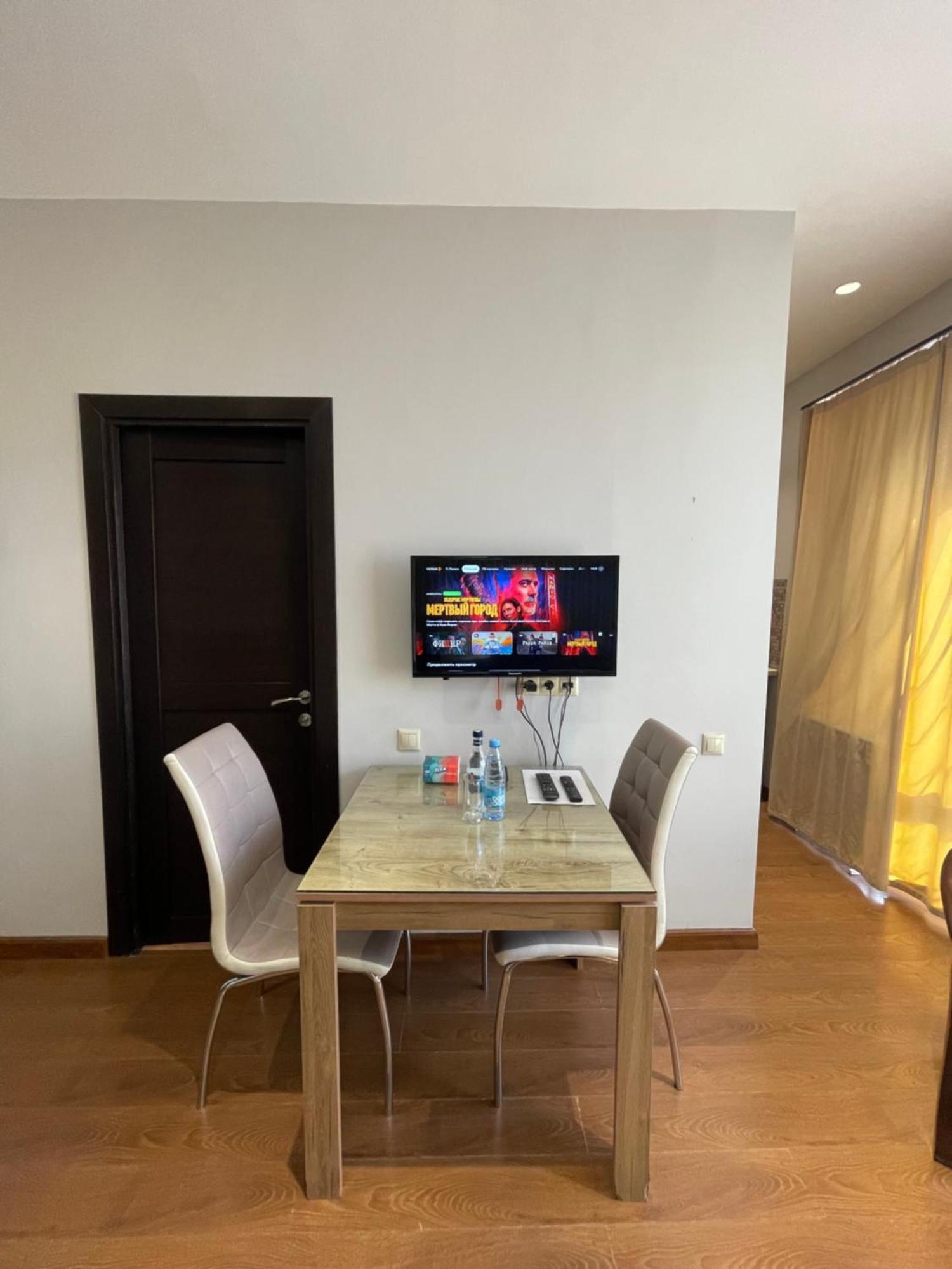 Apartment In Yerevan City Center Republic Square Self Check-In エクステリア 写真